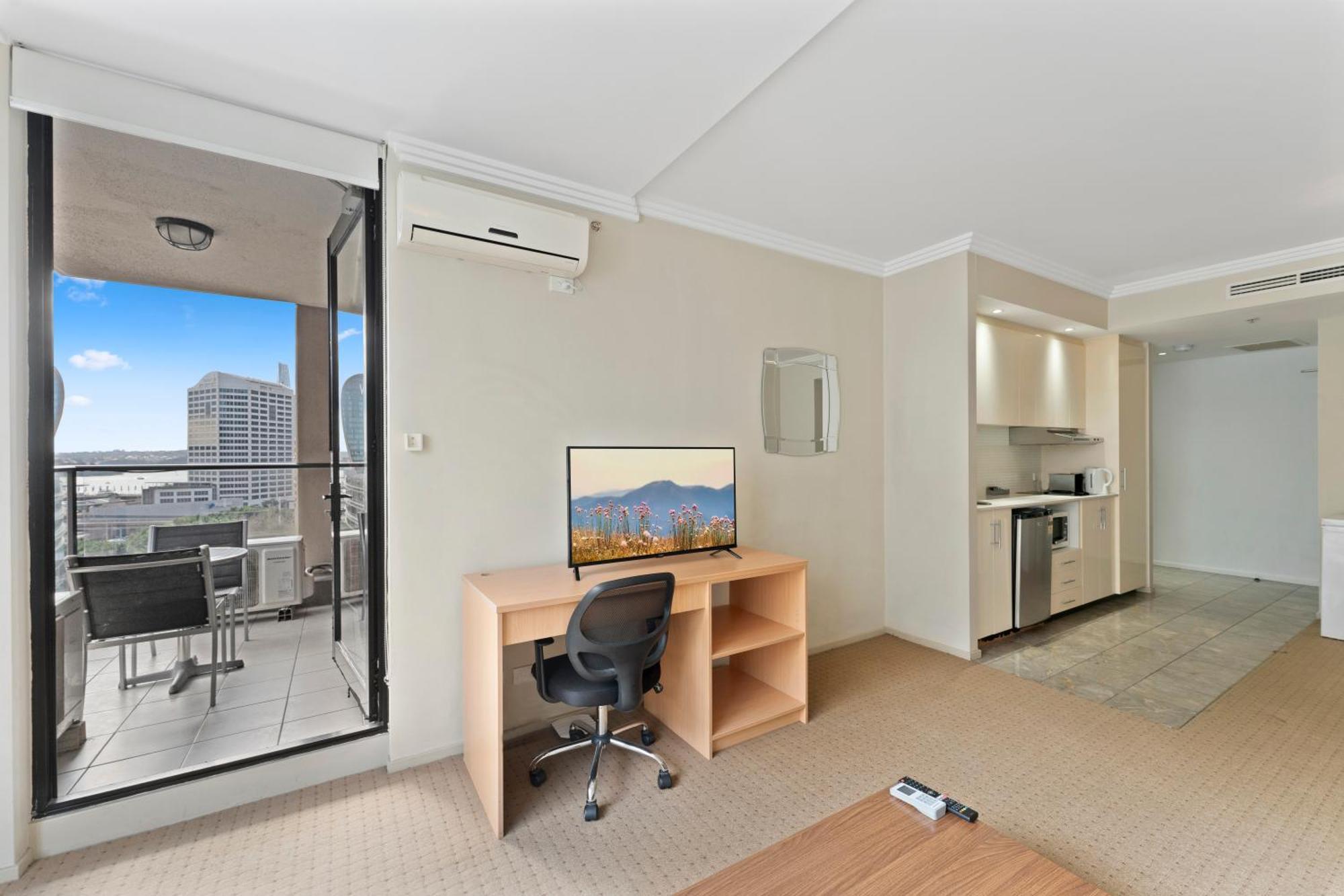 Executive Studio-Daily Housekeeping